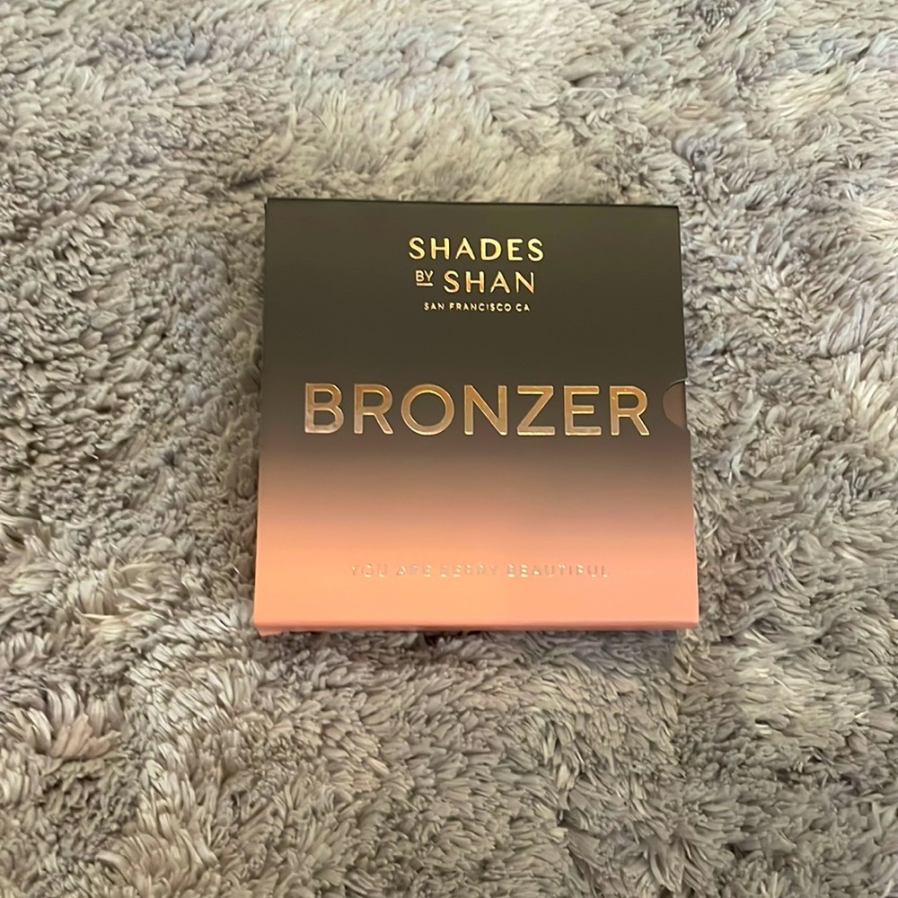 2/$20 NIB Shades by Shan Bronzer you are berry beautiful latte bronzer contour